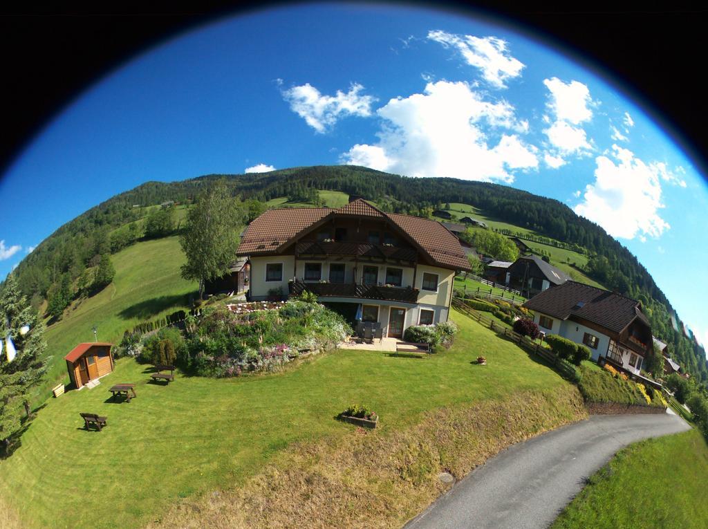 Aparthotel Ferienhaus Christina&Haus Dr. Krainer Bad Kleinkirchheim Exterior foto